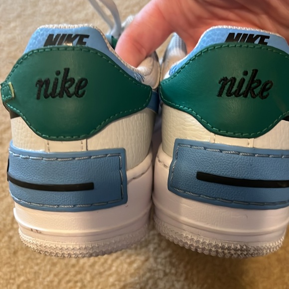 Nike Air Force 1 - gently used size 6.5 women - Picture 5 of 7